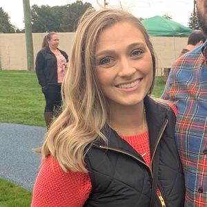 Meet your Posher, Stephanie